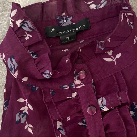 Forever 21 ladies sheer blouse - Picture 4 of 5